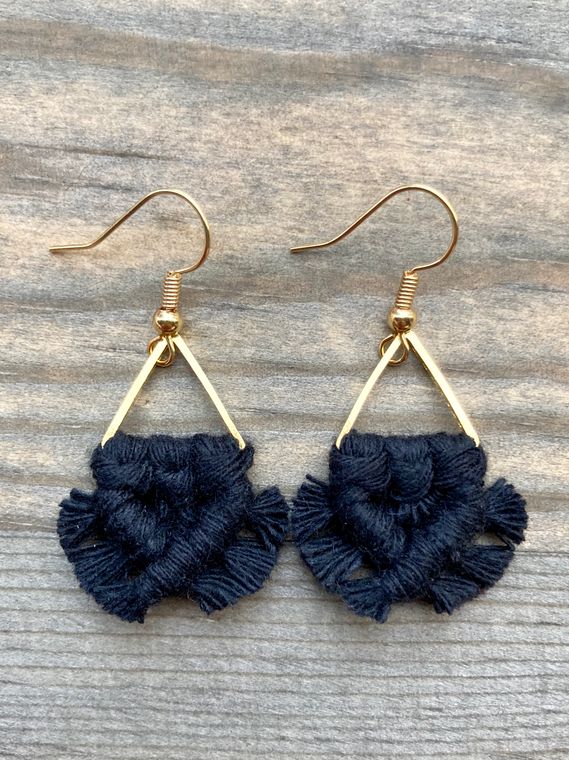 Micro Fringe Triangle - Black & Gold