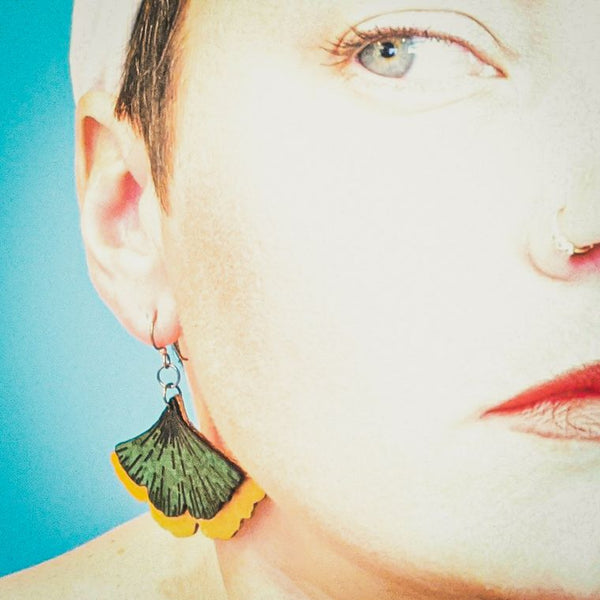 THE GINKGO LEAF EARRINGS - Gold & Green